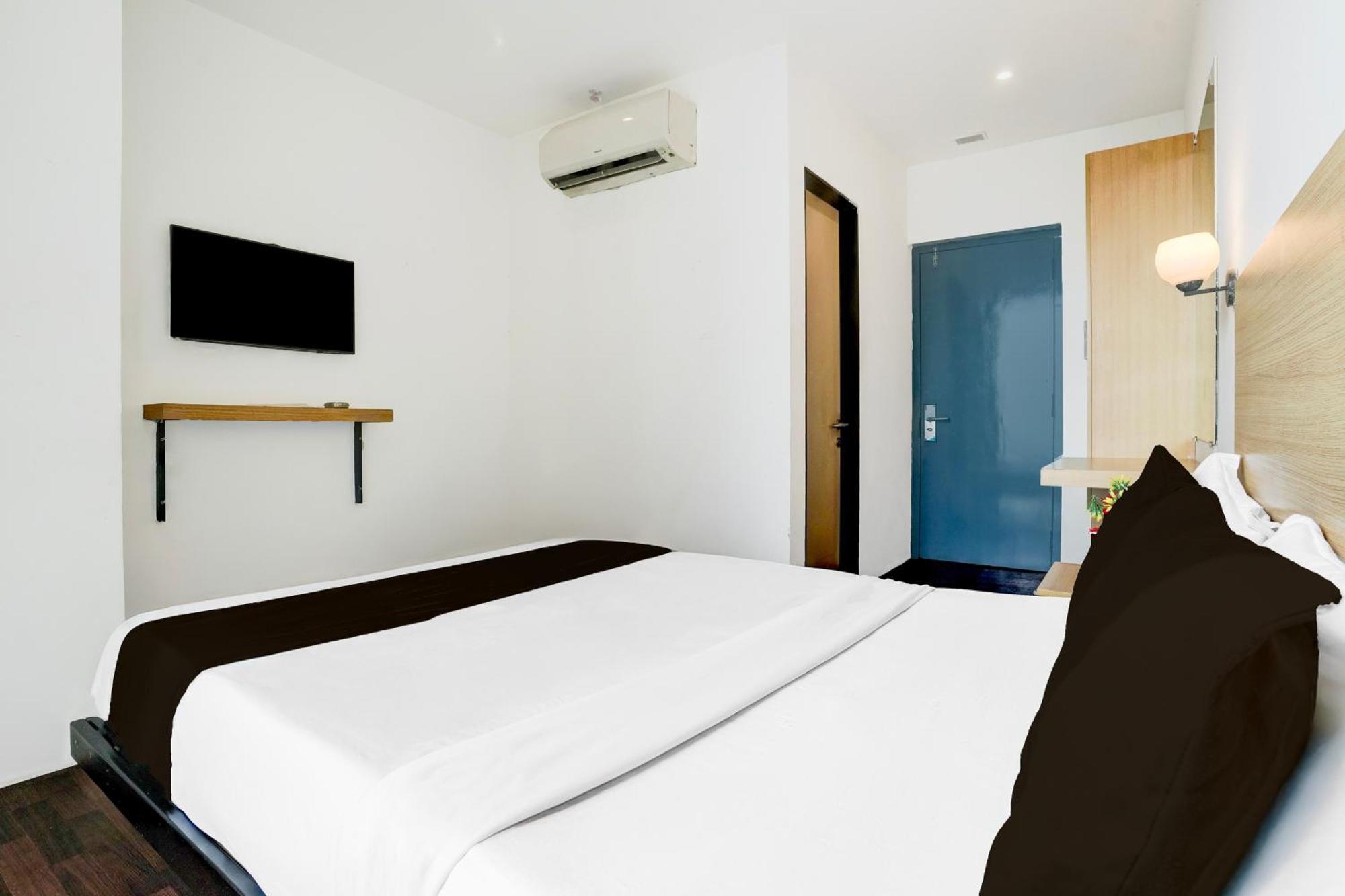 Super Townhouse Pbg Mall Vashi Turambhe Exterior photo
